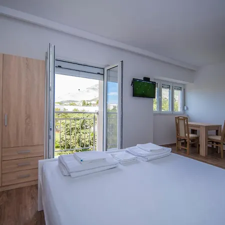 Arijana Apartamento *